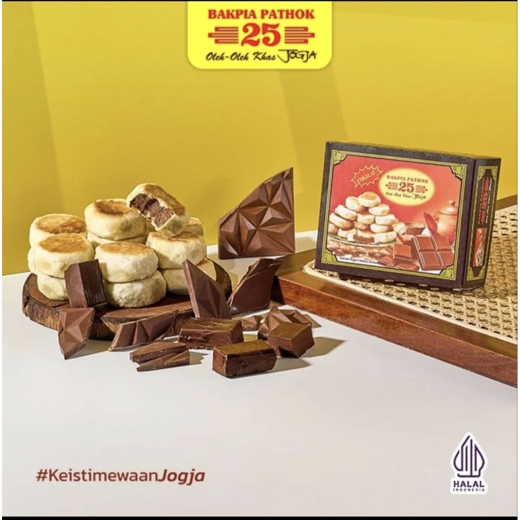 

Bakpia Pathok 25 || Original Khas Jogja (Rasa Coklat Keju Kacang Ijo)