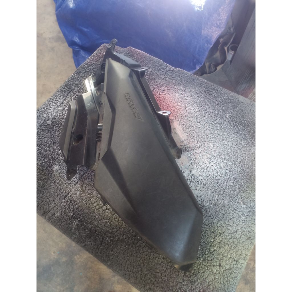 sambungan body belakang Vario  150 new 2018 K59 original