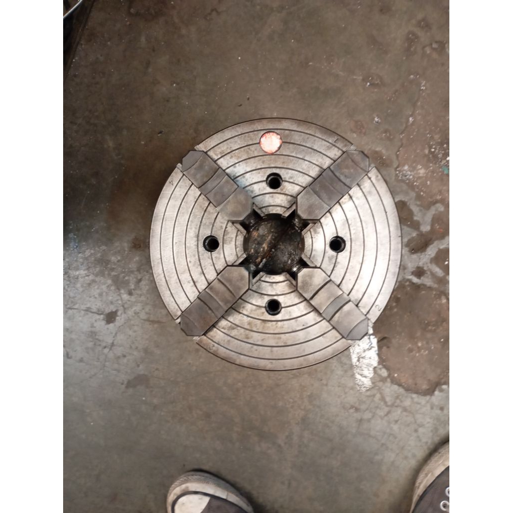 Catok / clow bubut 10 in 4 jaw independent (bekas)