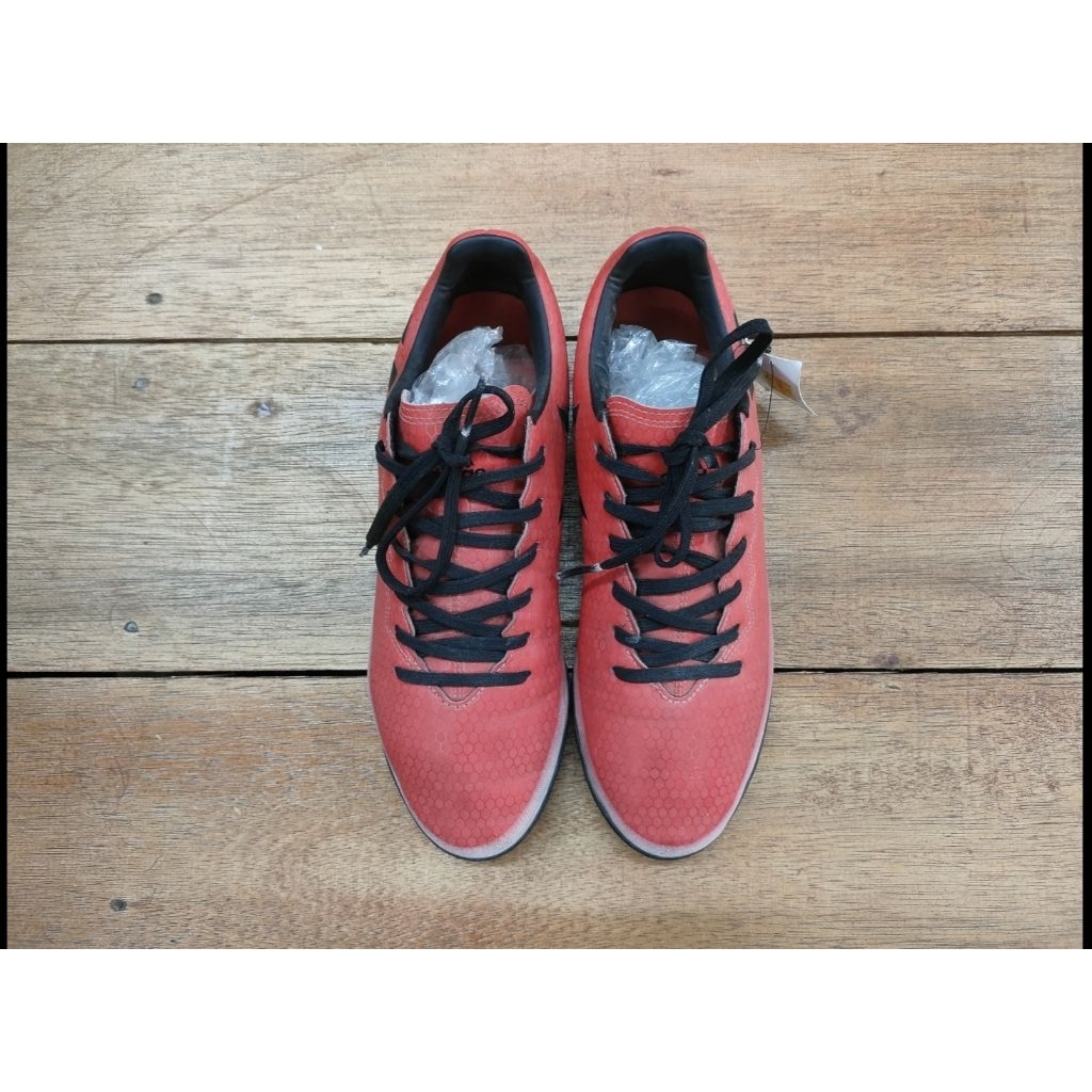 SEPATU SECOND FUTSAL ADIDAS MERAH