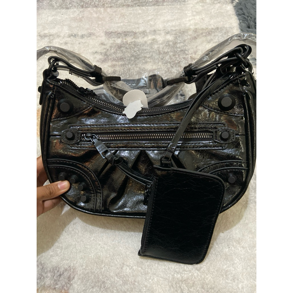 BGlowing Black Crossbody