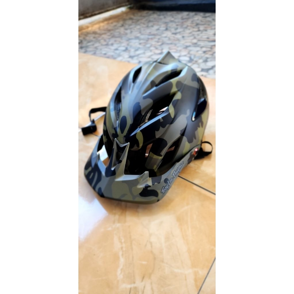 Helm sepeda mtb enduro TLD A3 Mips