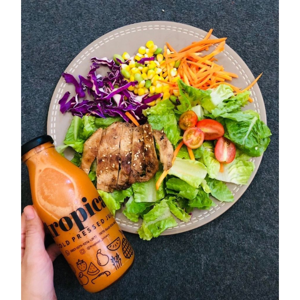 

Chicken Breast Salad by Tropical