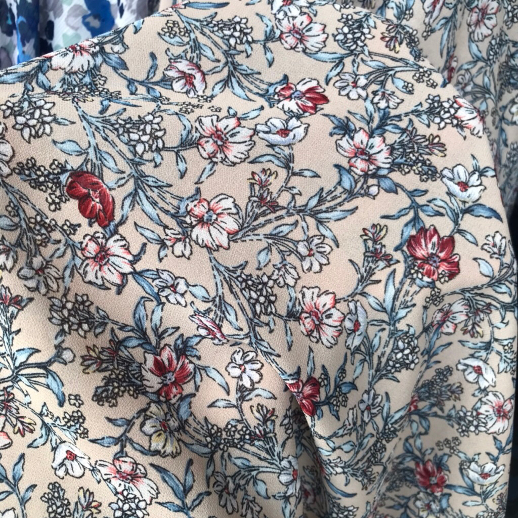 Bahan kain Ceruti motif bunga ~ Kain ceruty baby DOLL motif ~ Harga Per 0,50 Meter