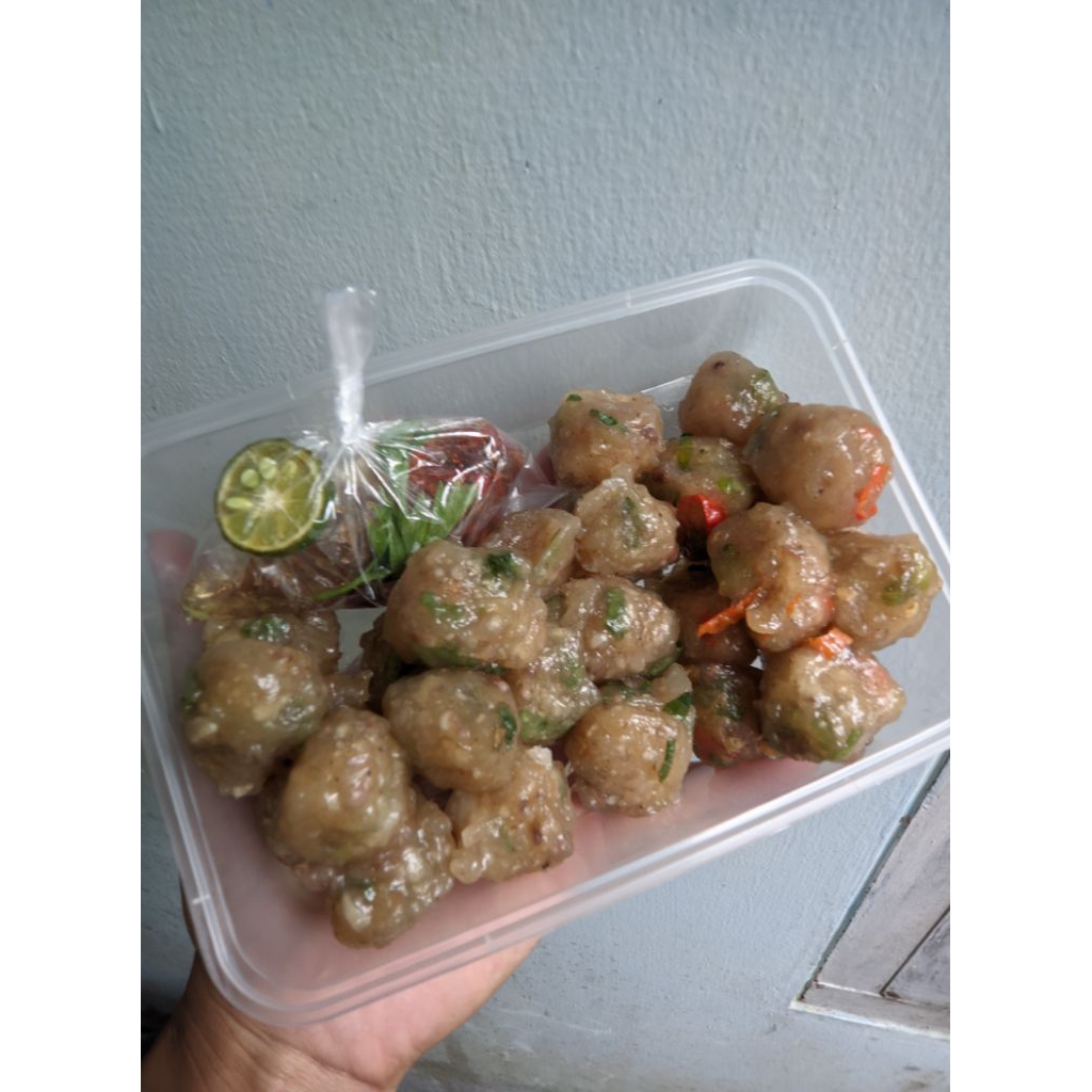 

Cirawang Baso Aci Tulang Rangu Bawang kuah chili oil
