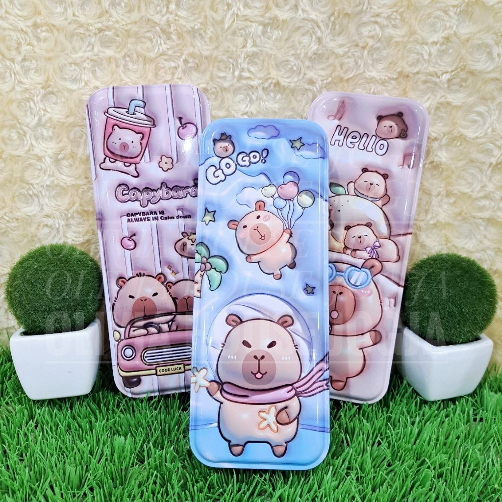 

Pencil Case Capybara Kaleng AD-171 Tempat Pensil Capybara Kaleng Biru Coklat Kotak Pensil Capybara Coklat