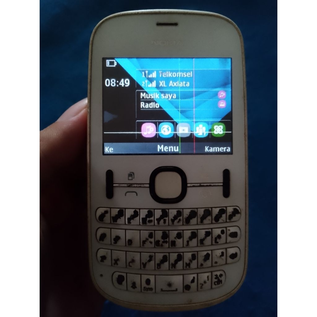 Nokia Asha 200 baca deskripsi