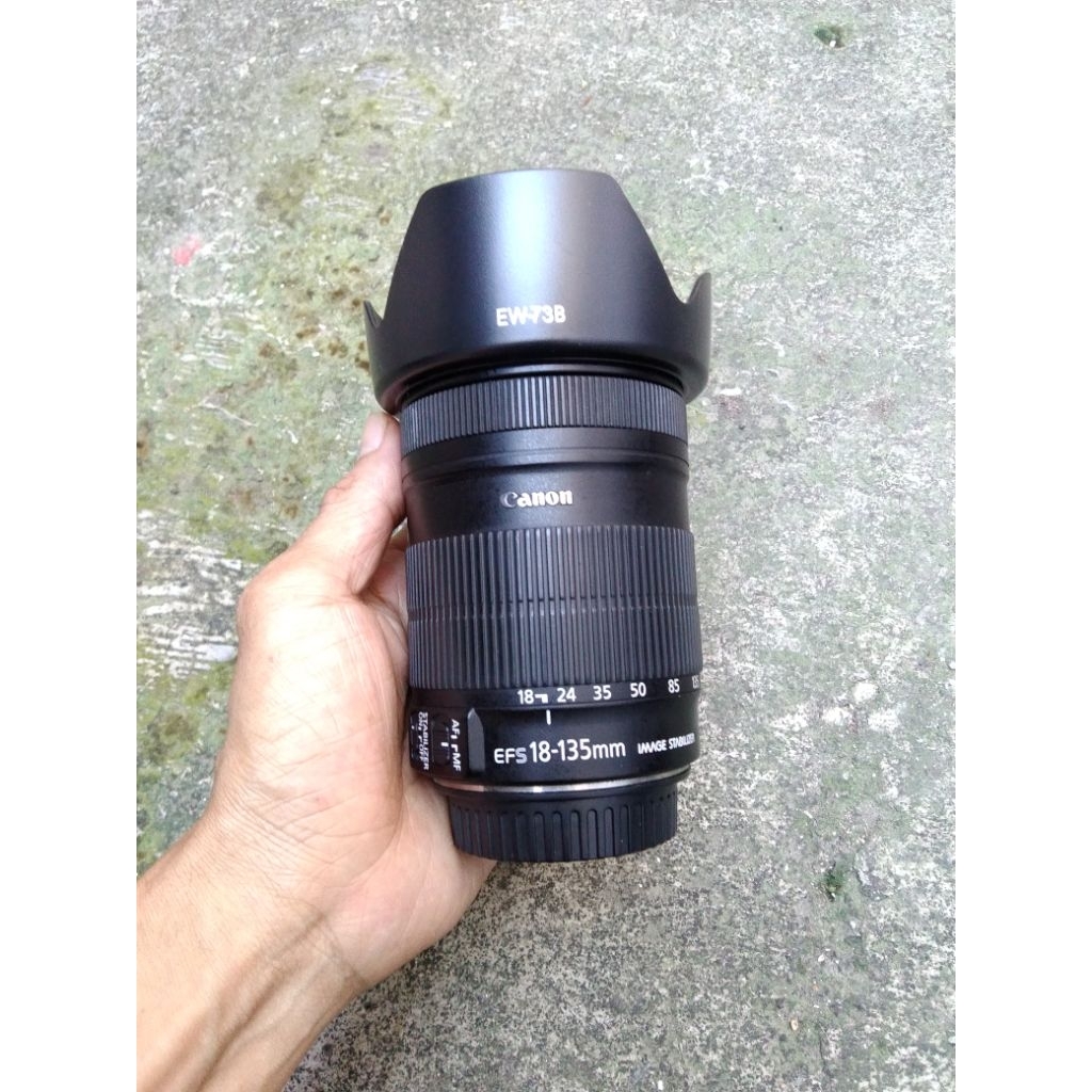 Lensa Canon 18 135mm  mulus