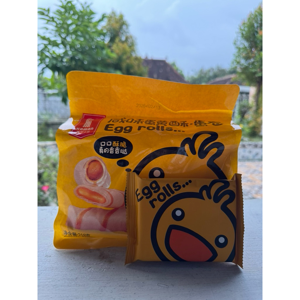 

Kaman Crispy Egg Roll Rasa Telur Asin 21.8 Gr (1 Pcs)