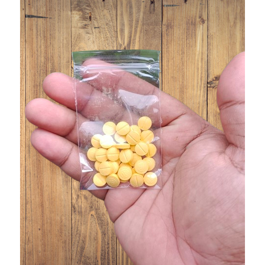 b 30 butir vitamin ayam lesu . multivitamin ayam lesu . vitamin ayam pucat . memenuhi vitamin ayam