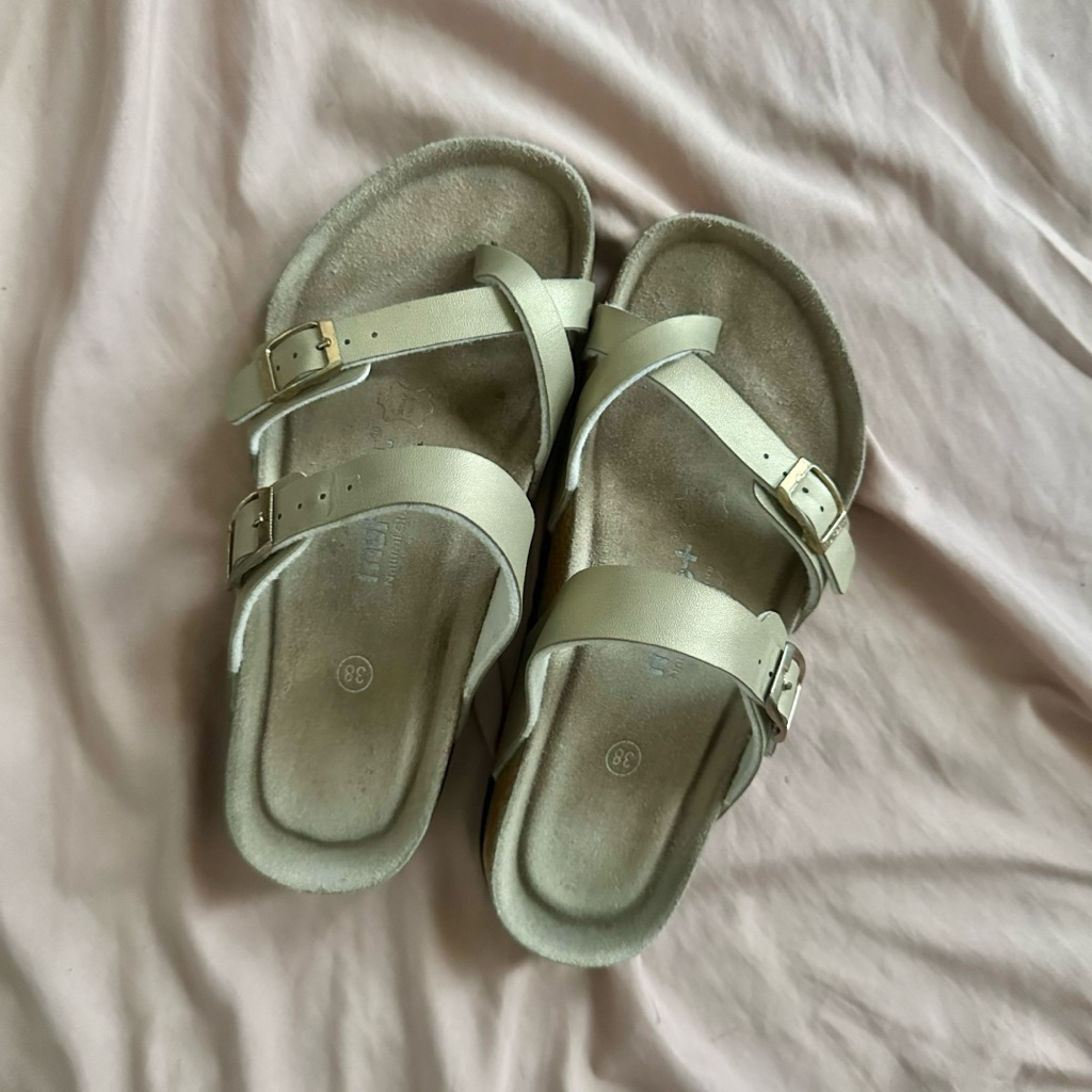 PRELOVED SANDAL MY FEET