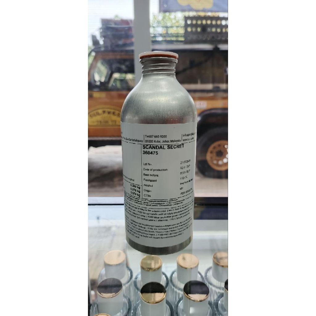 Scandal Secret by Luzi