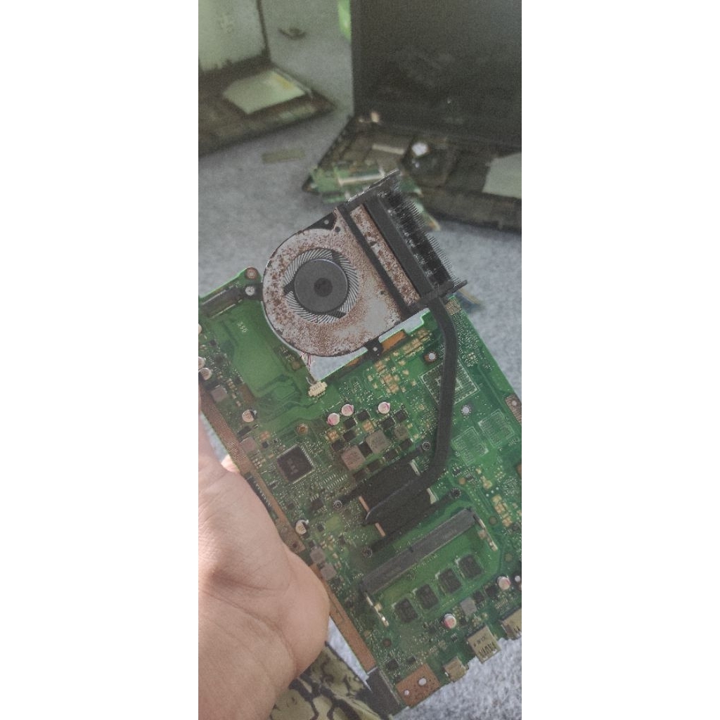 fan dan hetseing asus x505z