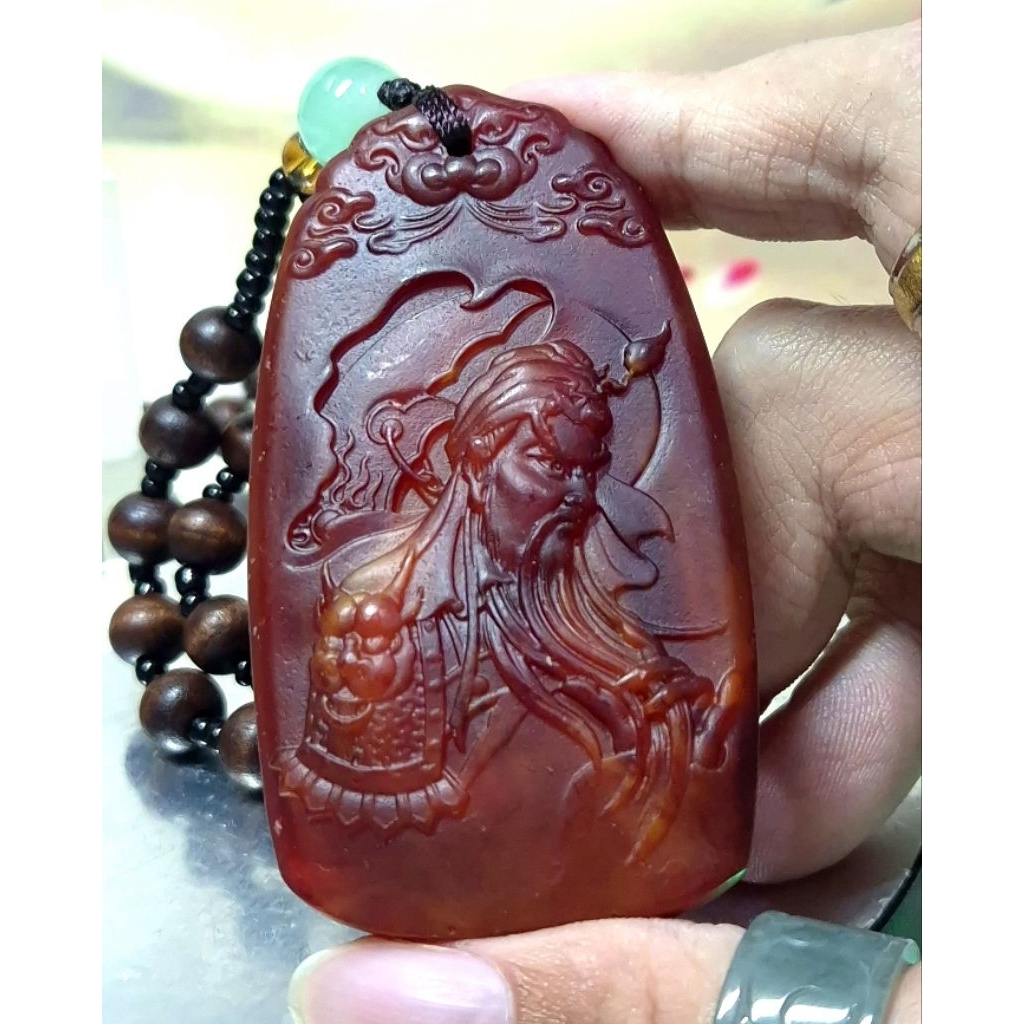 h3 Liontin Ukiran Guan Gong