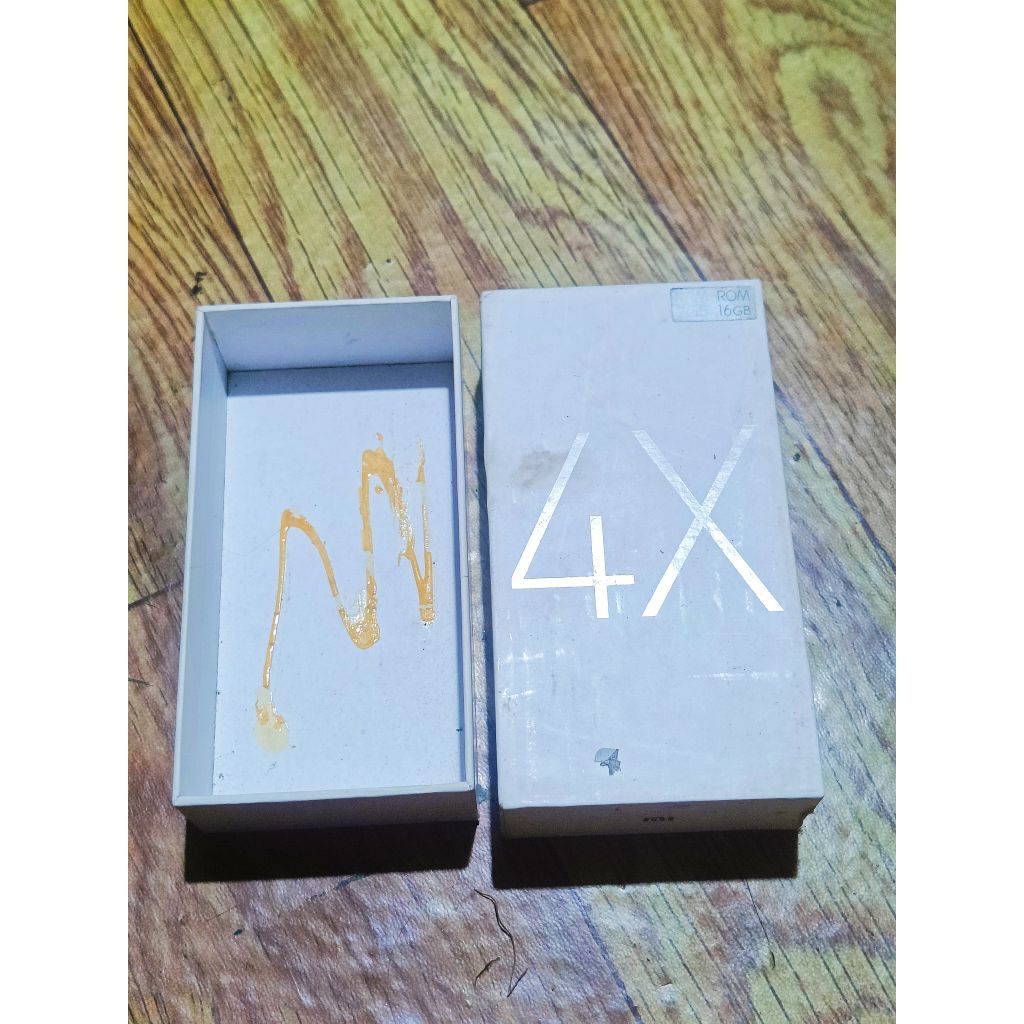 

KARDUS DUS BOX HP KONDISI SESUAI DI FOTO REDMI 4X