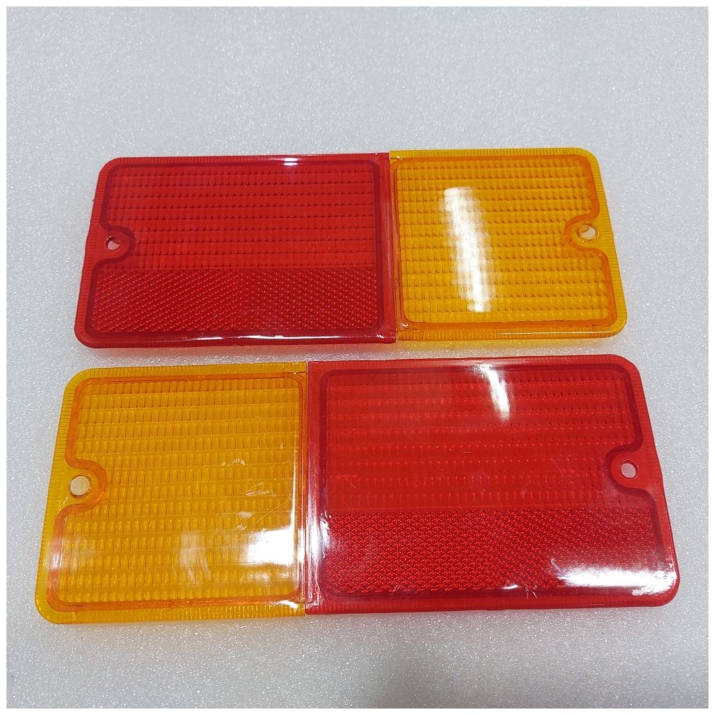 MIKA LAMPU BELAKANG GRAND MAX PICK UP