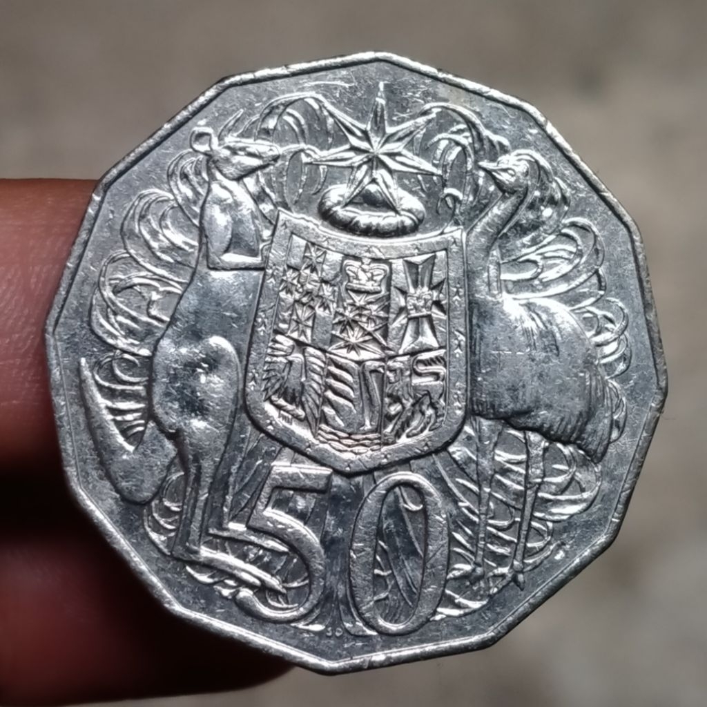 Koin Kuno Australia 50 Cents besar dan tebal
