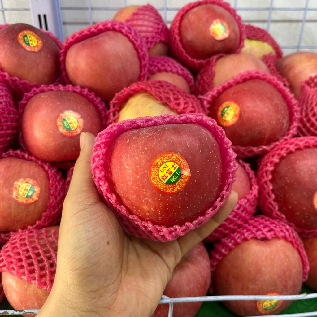 

Apel Premium Dragon Putih Merah 1 kilo Buah Sembahyang apple fresh