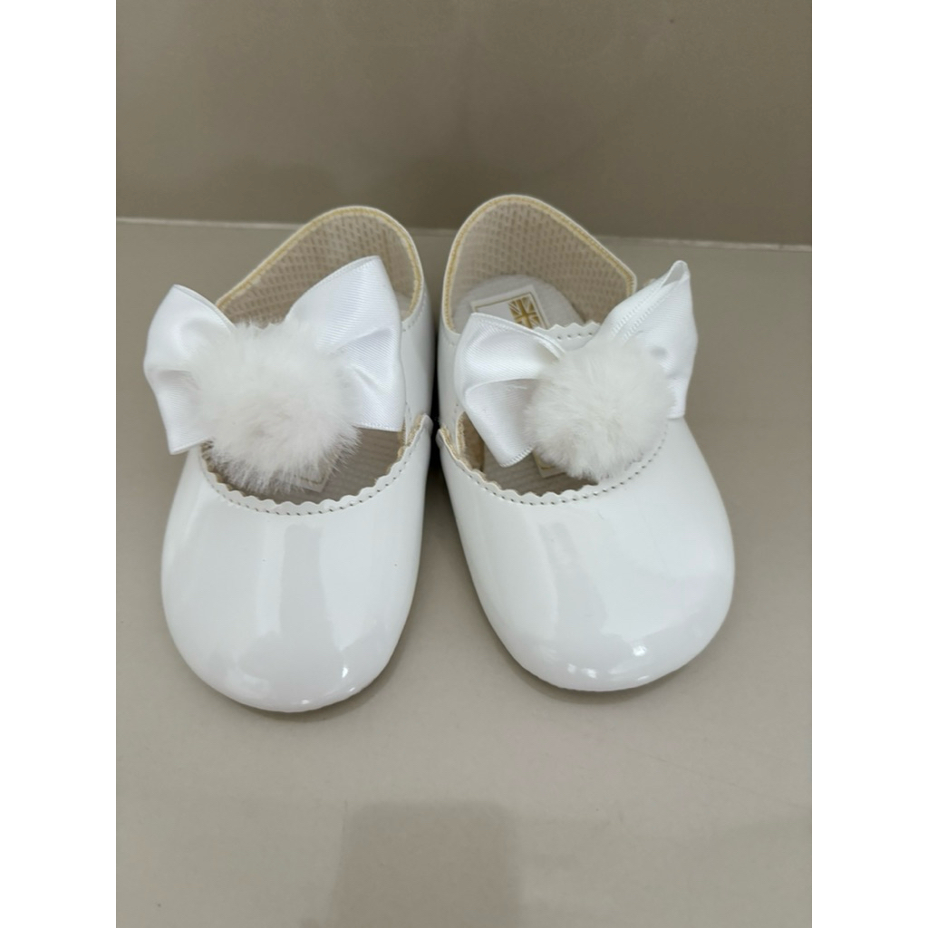 [PRELOVED] Baypods Sepatu Anak Bayi Perempuan Putih