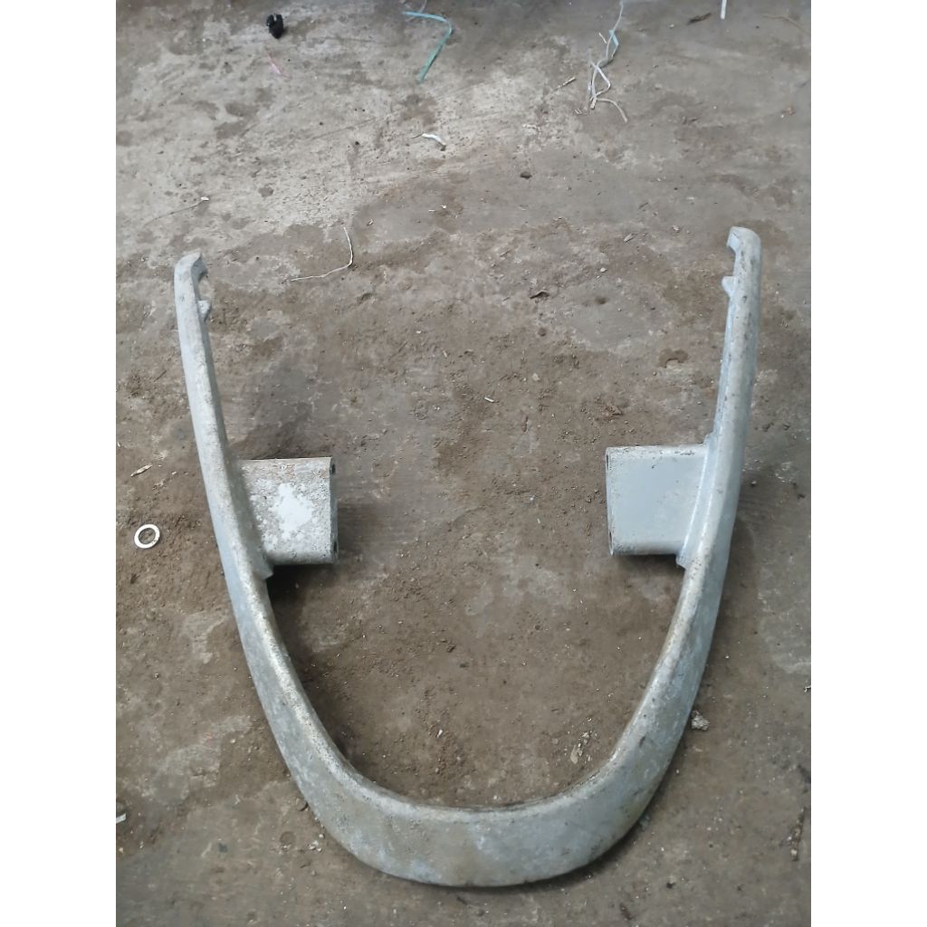 pegangan jok belkang honda karisma x karisma D bekas copotan motor seken orjinal