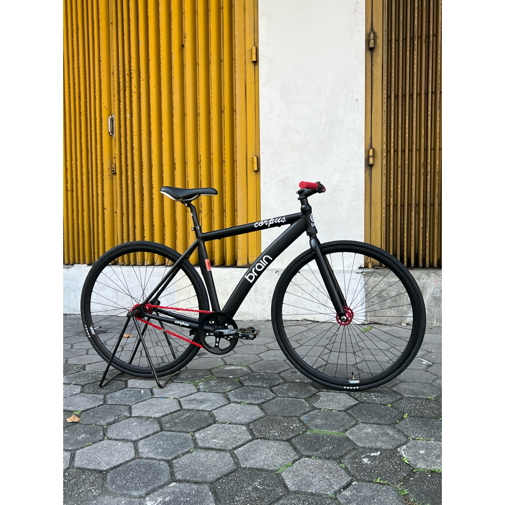 SEPEDA FIXIE FULLBIKE BRAIN CORPUS ALLOY HITAM ALUMINIUM VUELTA FLATBAR ORIGINAL LENGKAP FIXED GEAR