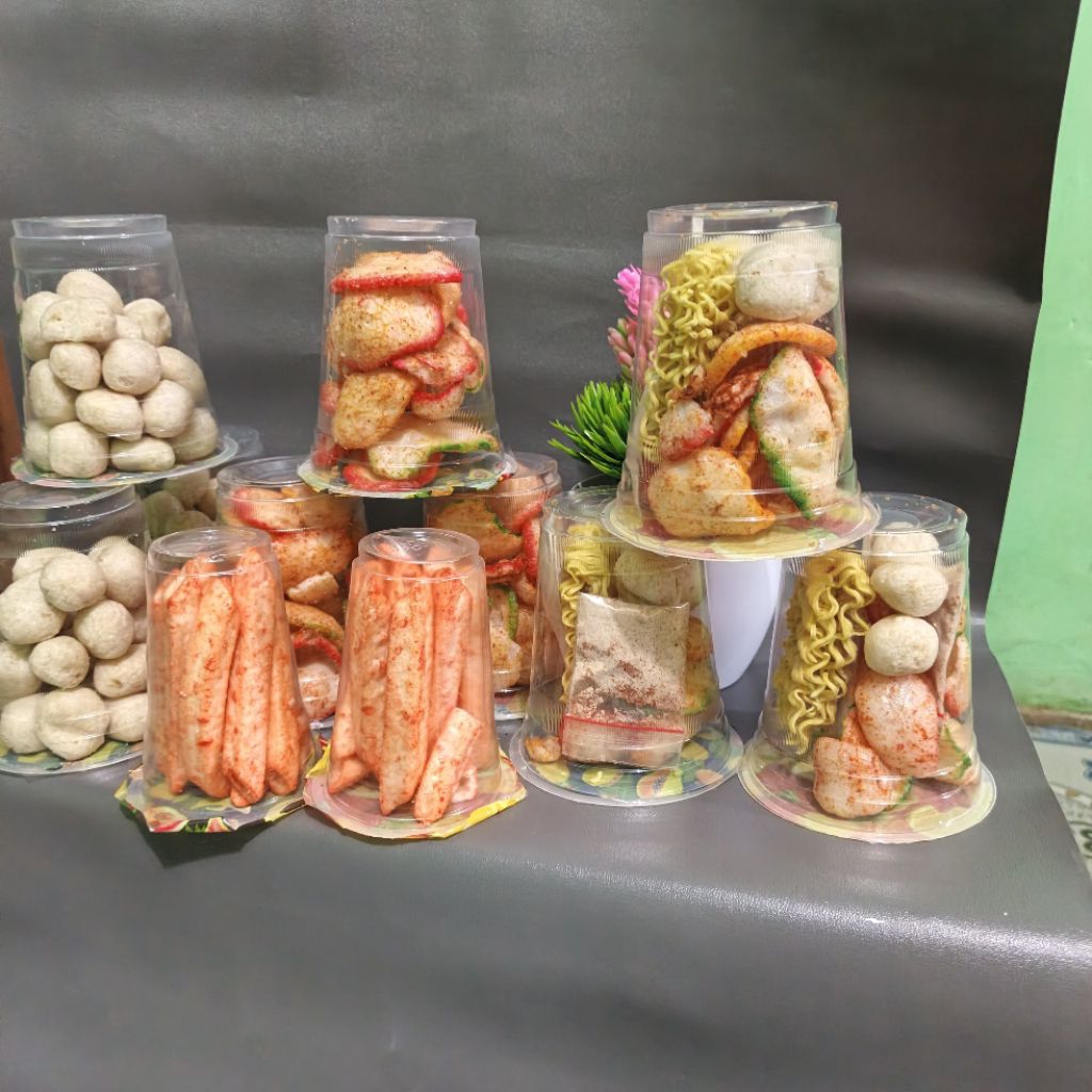 

makanan ringan serba cup campuran