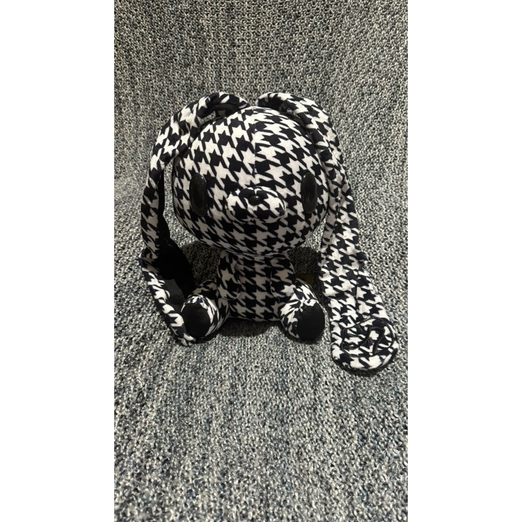 Gloomy Bunny Houndstooth Black Boneka Chax GP Taito