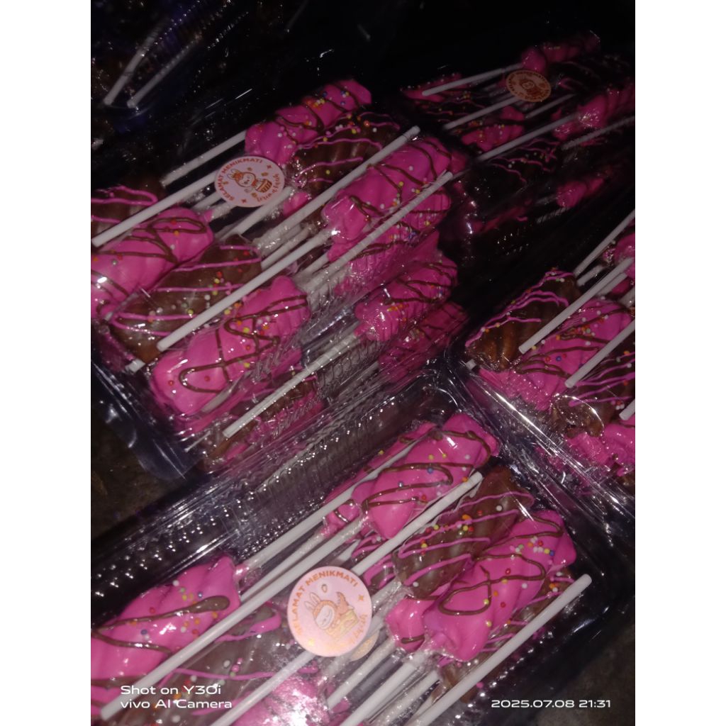 

MARSMELLOW STIK COKLAT MASMELLOW VIRALL ISI 10 KAP, PERMEN, SUPENIR