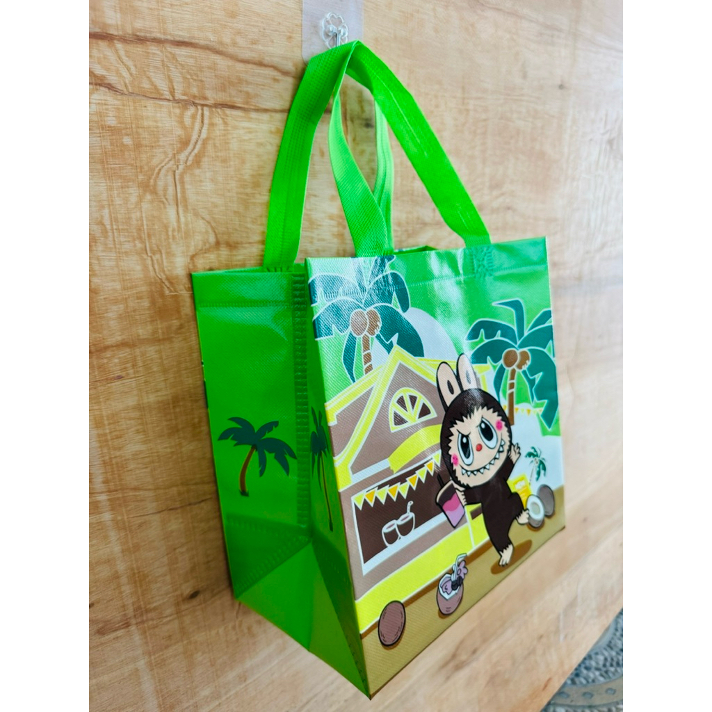 

Tas Spunbond Laminasi // 1 Lusin (isi 12 pcs) // Tas Ulang Tahun // Tas Anak // Tas Nasi Bento