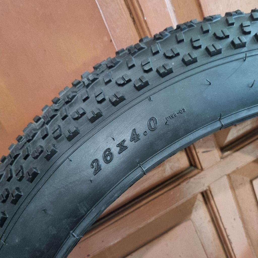 Ban luar fat bike fat man 26 x 4.0