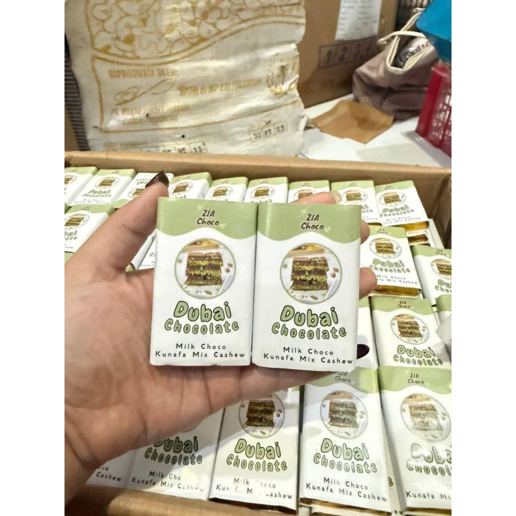 

COKLAT DUBAI 33G
