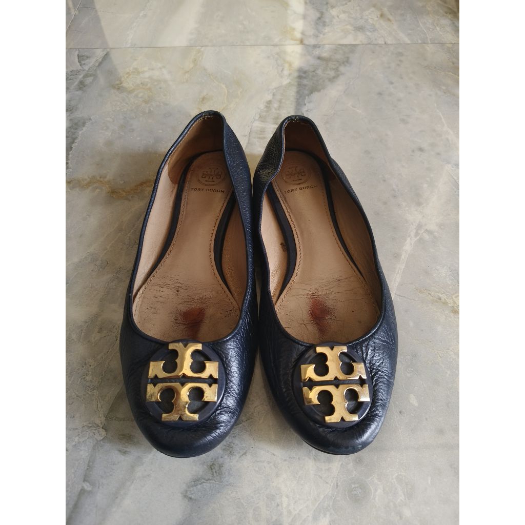 PL sepatu TB Tory Burch Claire Flat Shoes Size 7M Navy Blue