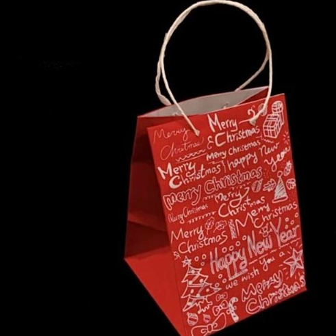 

tas hadiah natal merah paperbag kado hampers merry christmas ukuran 14x14x20cm