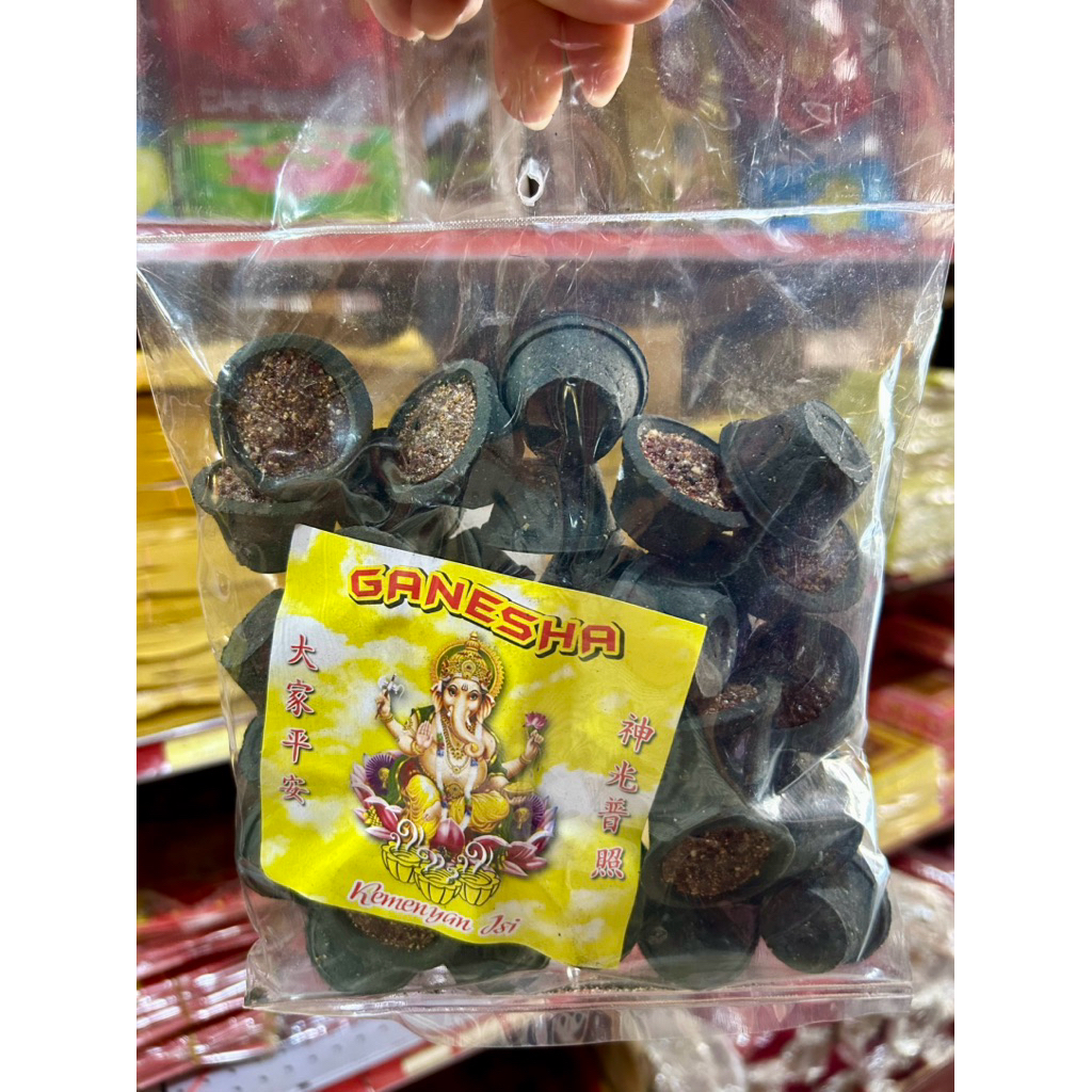 kemenyan / kemenyan datuk / kemenyan isi / kemenyan hitam