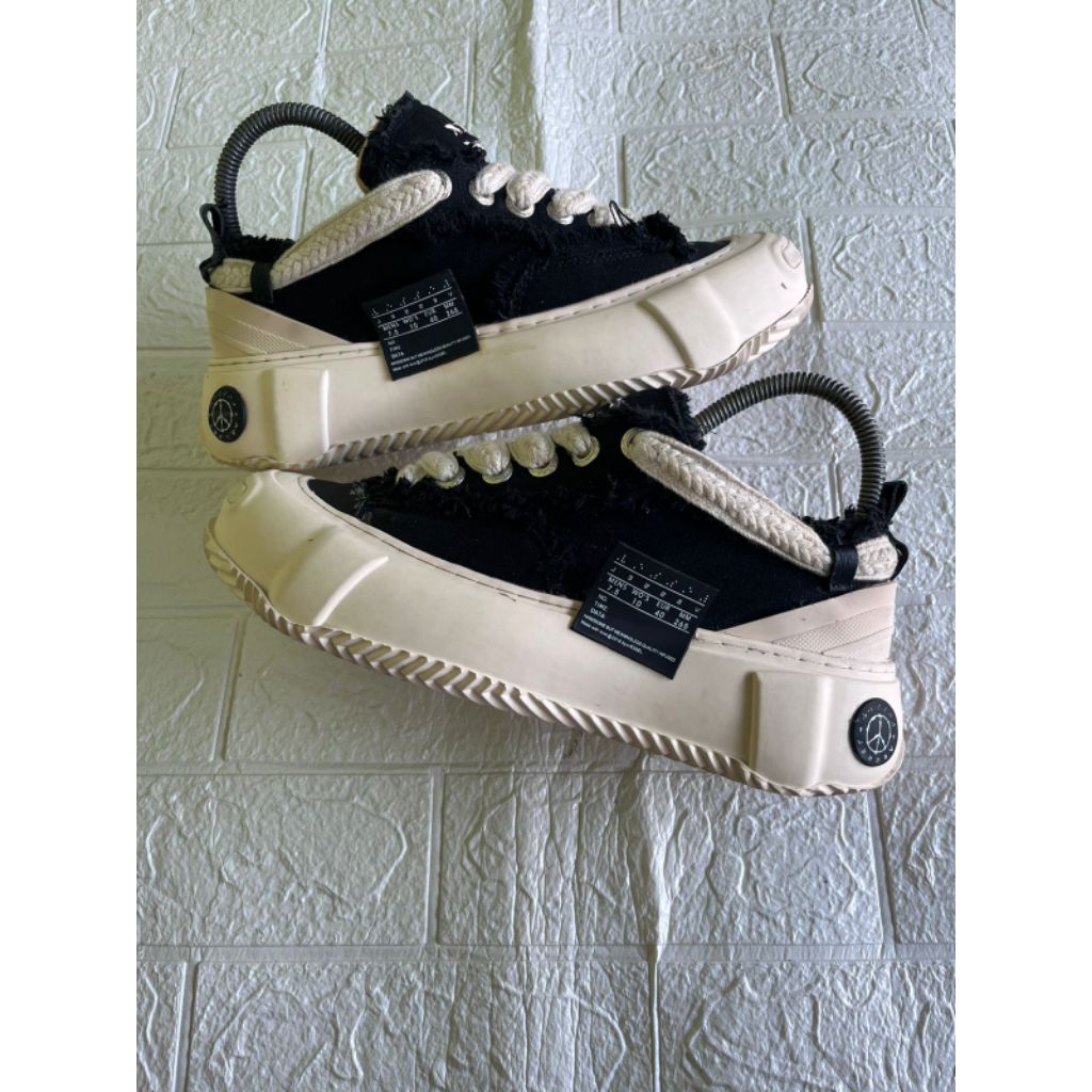 sepatu Xvessel G.O.P low marshmallow bw size 40/25.5cm original mulus