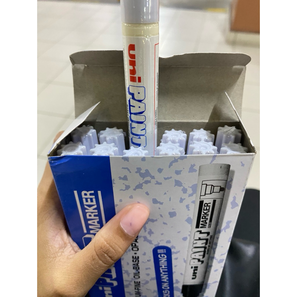 

Uni Paint Marker px-20 Putih (White)