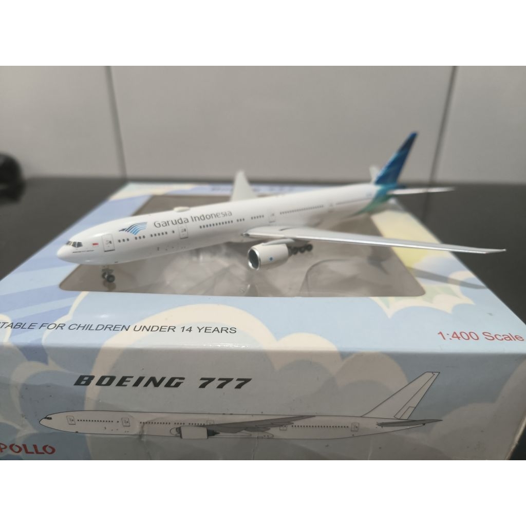 Diecast Garuda Indonesia Boeing B777-300 GIC Apollo 1:400