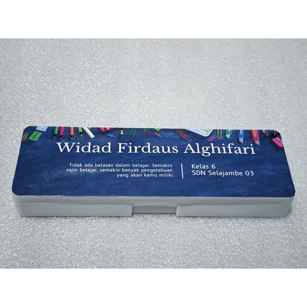 

Tempat Pensil Custom Nama