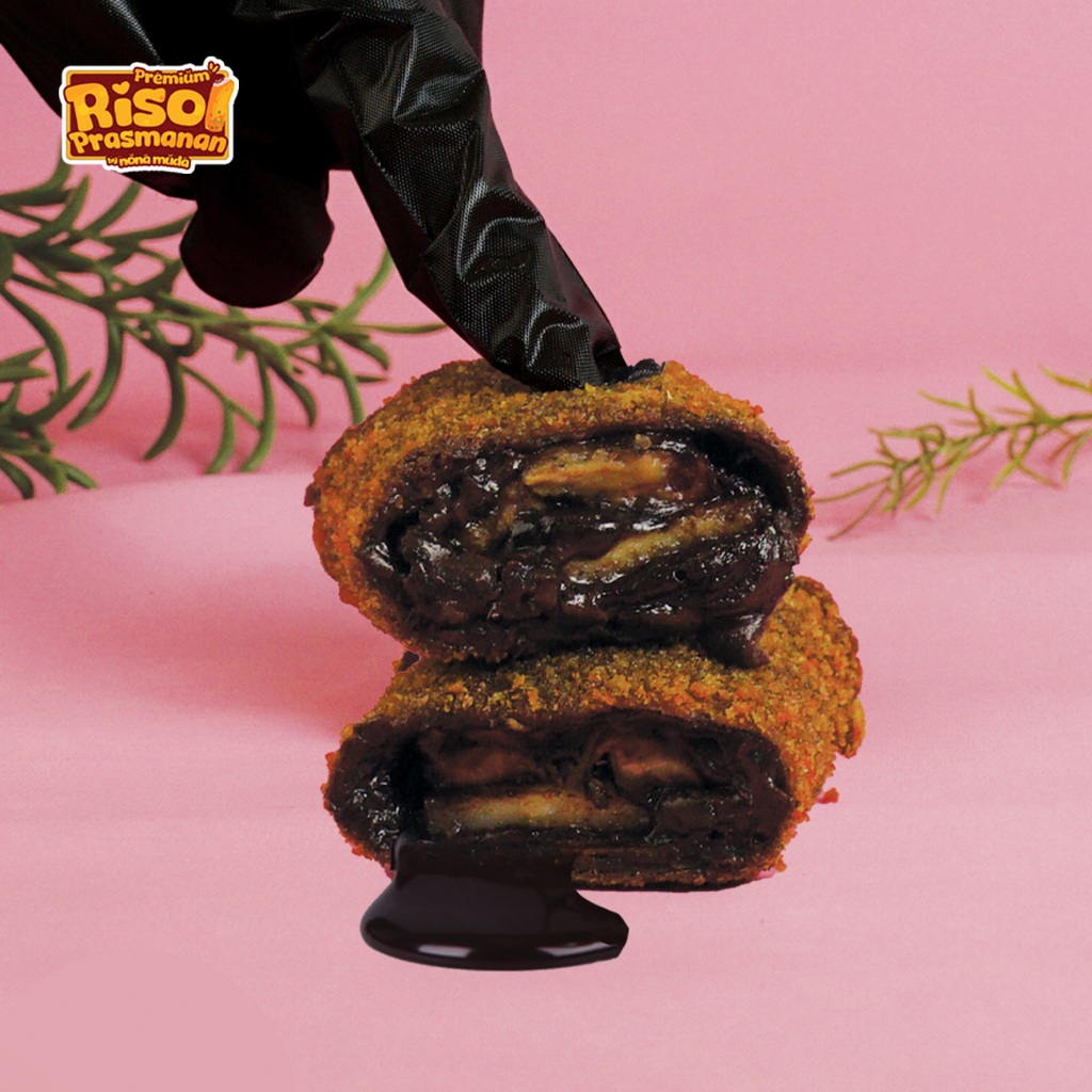 

Risol Coklat Pisang Keju Premium Size XL (isi 6) - Cemilan Frozen NonaMuda