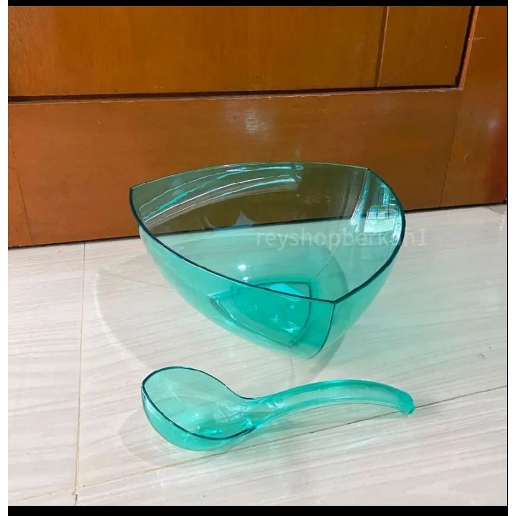 LOTUS TRIANGLE TUPPERWARE / WADAH SAJI TUPPERWARE MEWAH