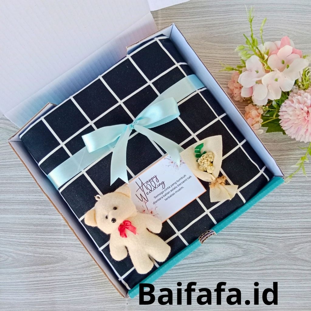 Hampers Sprei / Hadiah ulangtahun/ Wedding Gift Box / Kado Sprei / Kado Nikahan Kado Pernikahan / Ha