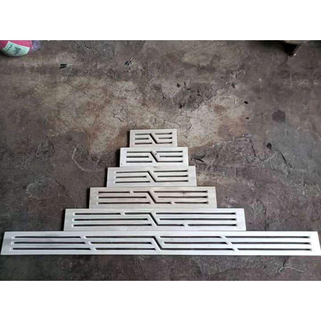 Loster .Kepingan Kayu Pentilasi Udara Rumah ( Minimalis z )