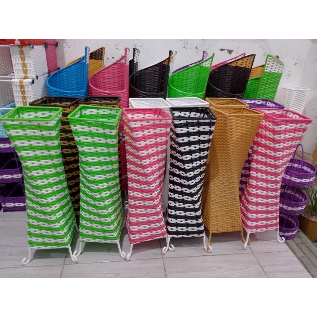 VAS BUNGA ATAU TEMPAT PAYUNG