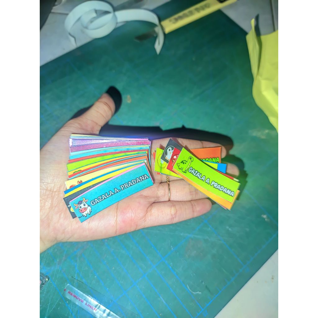 

label nama anak / keperluan skolah / stiker anak / ATK / gift / buku / pensil / cepuk / kotak pensil