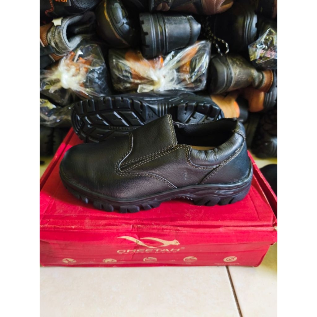 Sepatu Safety Slip on | Kings low Second Sol Tahan minyak