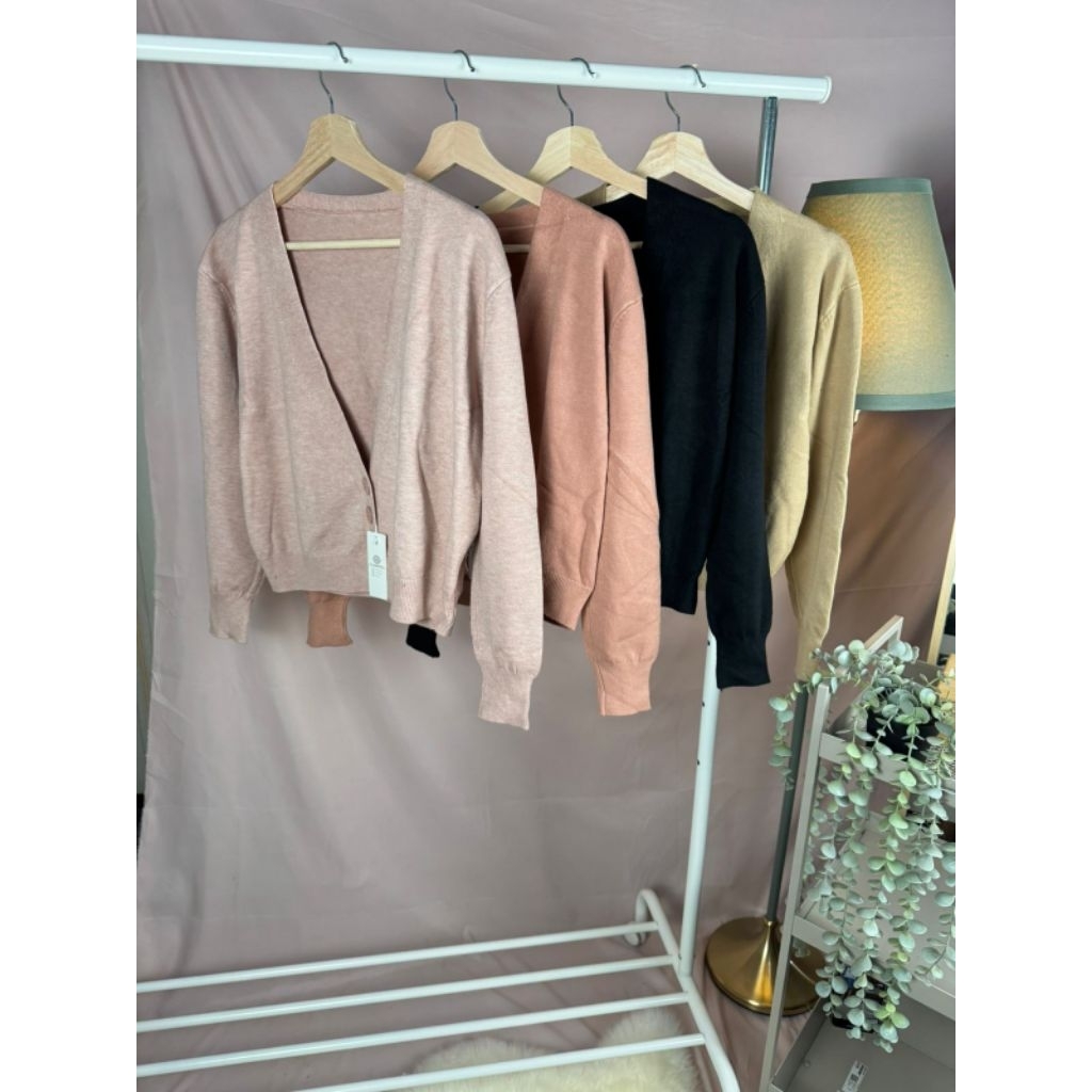 Cardigan Wanita Lengan Panjang Polos