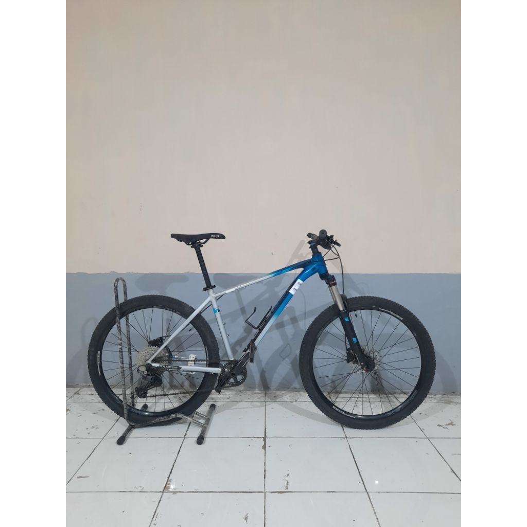 POLYGON XTRADA 6 LE TAHUN 2021