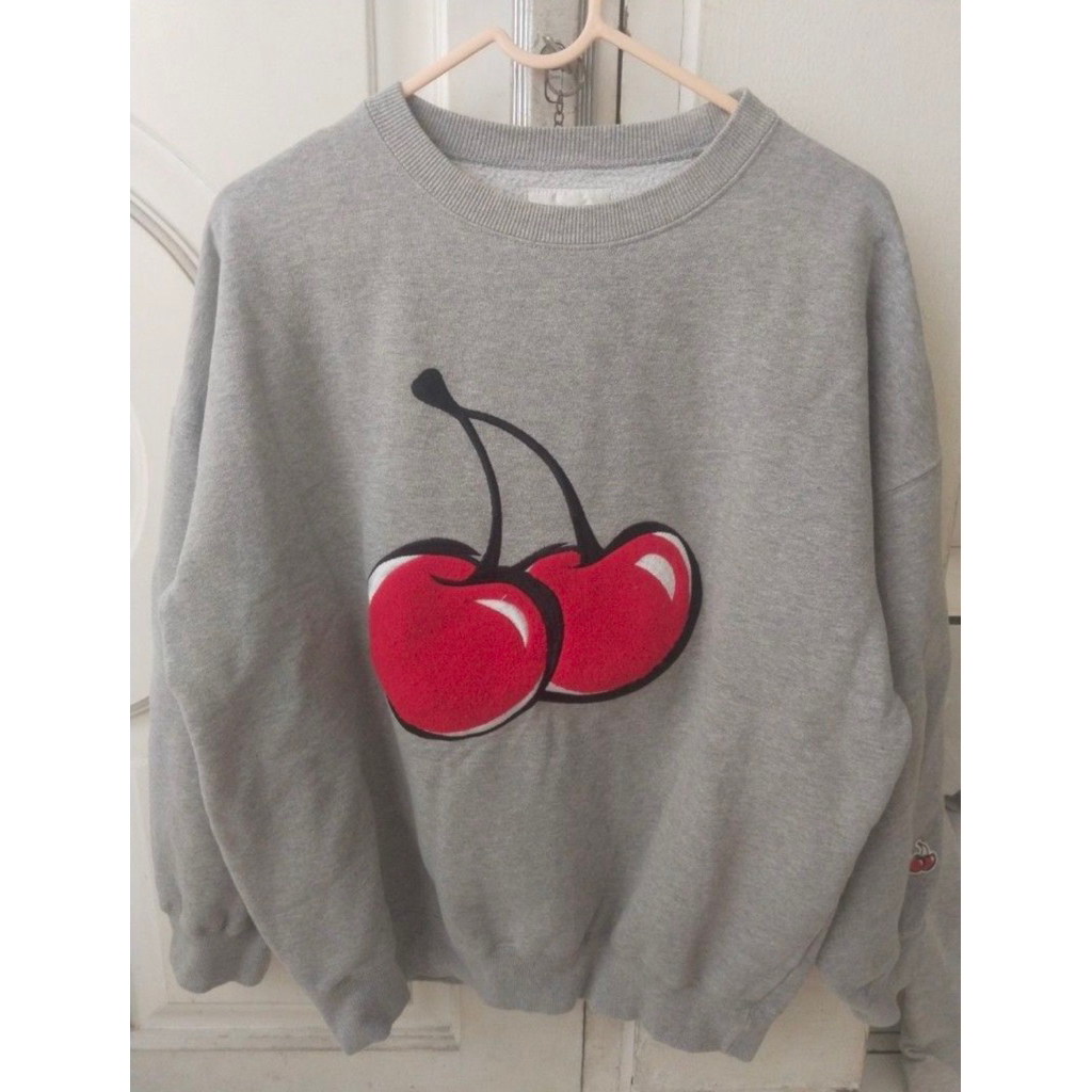 sweater cherry kirsh
