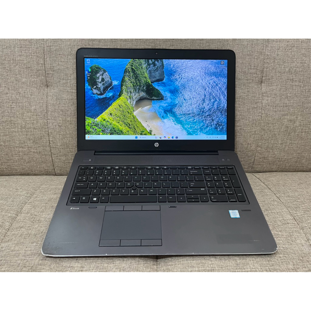 Laptop HP ZBook 15 G4, Core i7 Gen 7, RAM 64Gb, SSD 256Gb + SSD 256Gb + HDD 512Gb, NVIDIA Quadro M22