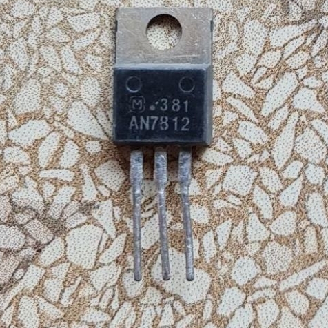 AN7812